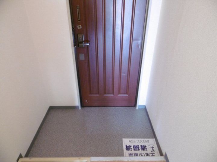 兵庫県西宮市東鳴尾町1(マンション)の賃貸物件の玄関