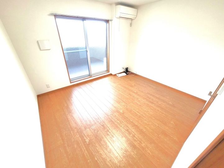 ベルシティ大鋸の居間