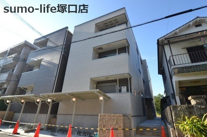 フジパレス東園田イーストの外観