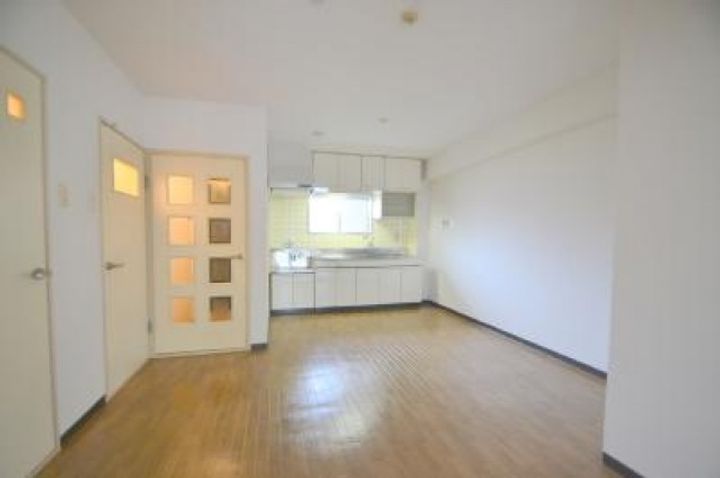 広島県広島市西区南観音7(マンション)の賃貸物件の居間