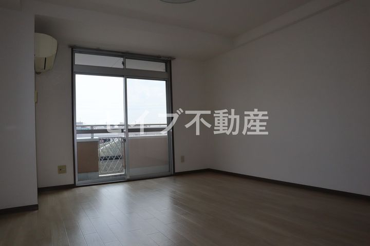 岡山県岡山市北区奥田2(マンション)の賃貸物件の居間