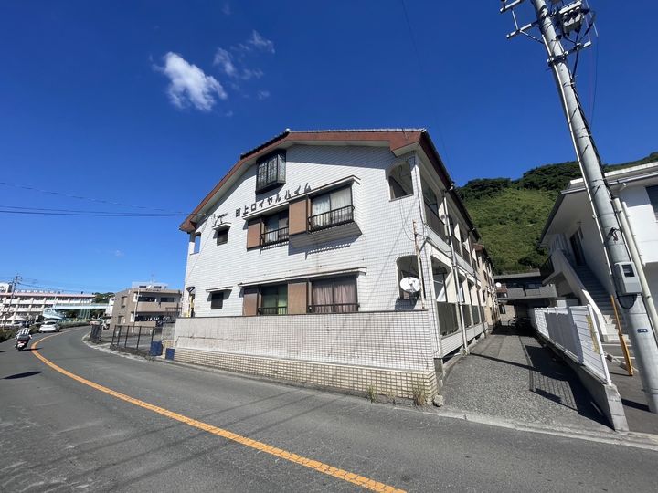 田上ロイヤルハイムA棟の外観