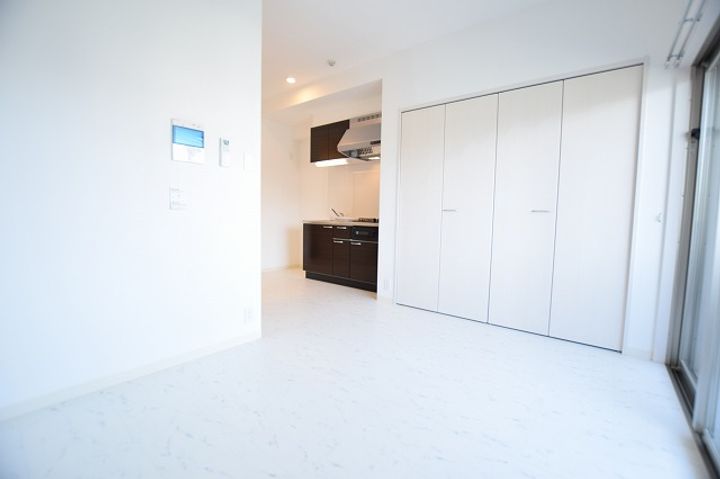 ドレスローズの居間