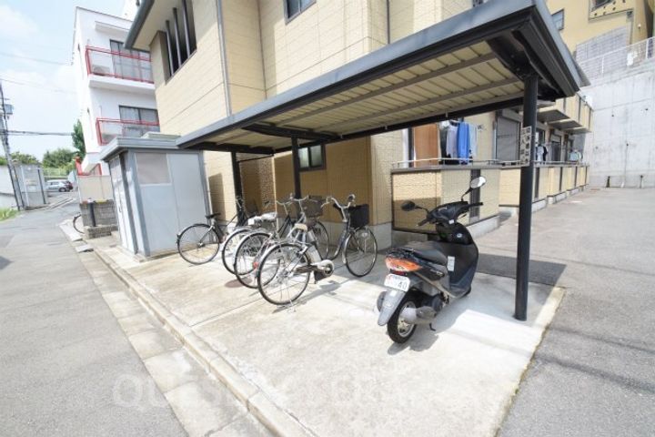 大阪府吹田市上山手町(アパート)の賃貸物件の地図