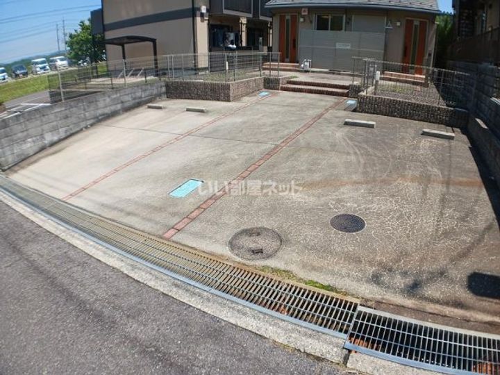 三重県名張市鴻之台1番町(アパート)の賃貸物件の地図