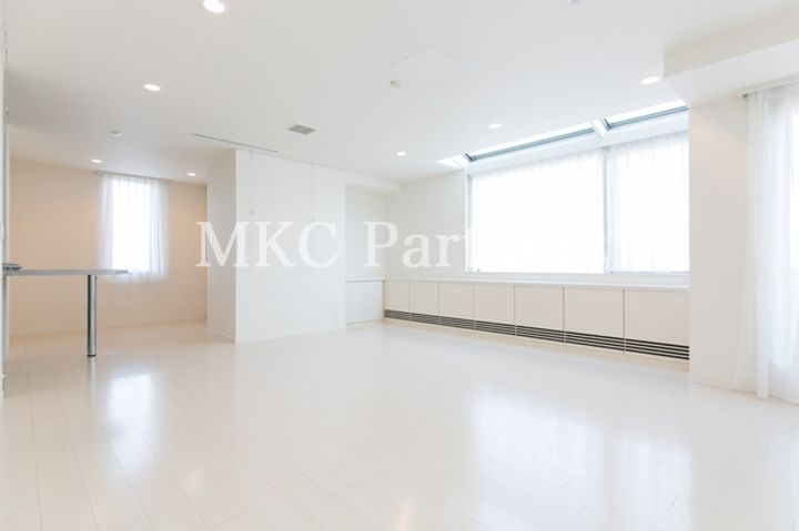 プライムスクエアシティの居間