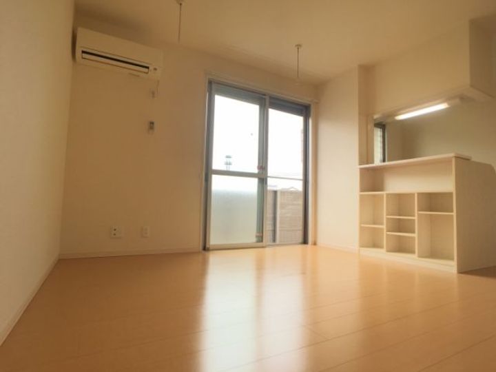 栃木県小山市西城南5(アパート)の賃貸物件の居間