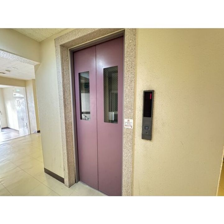 ユージックス伝馬の内装