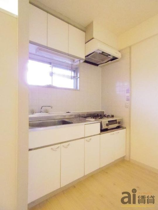東京都西東京市芝久保町2の賃貸マンションのキッチン