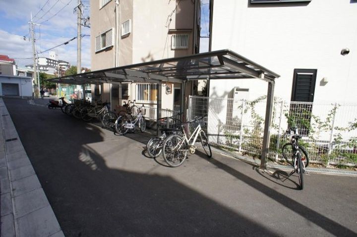 メゾンド・ギャルソンIの地図