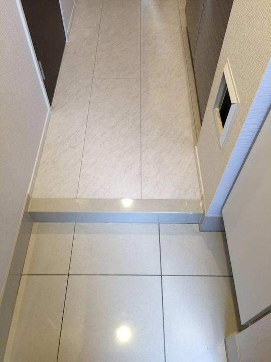 メインステージ松戸の玄関