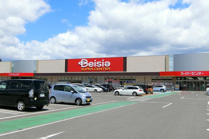 ラ・リヴィエールの周辺