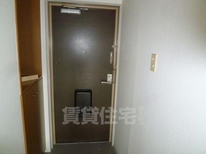 ロータリービルド宿院の玄関