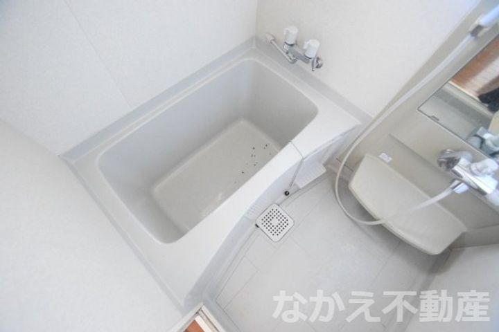 徳島県小松島市立江町字南田頭(アパート)の賃貸物件の風呂