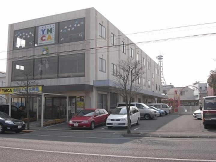 ピーノドゥーエの周辺