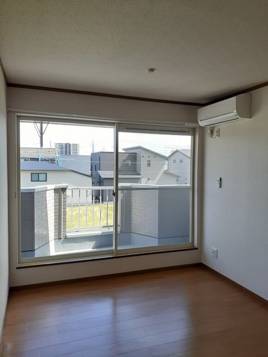 三重県四日市市西富田町(アパート)の賃貸物件の居間