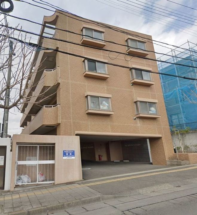 M CHATELET IZUMI CHUOの外観