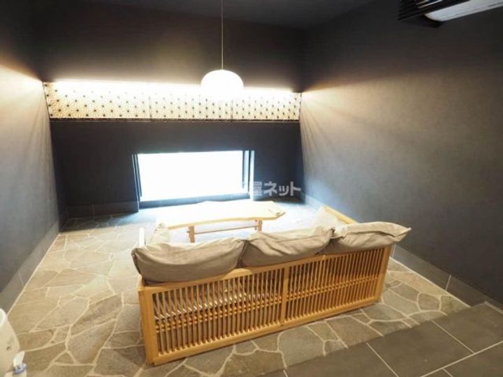 シャーメゾン春日の地図