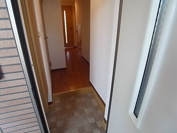 兵庫県神戸市西区長畑町(アパート)の賃貸物件の玄関