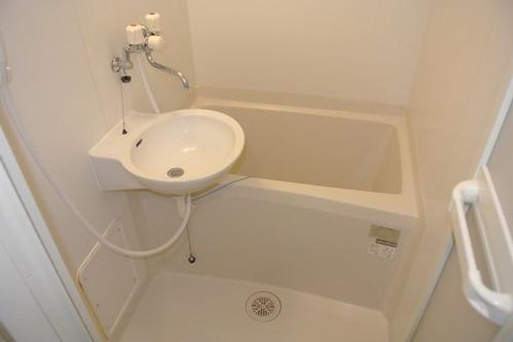 レオパレス鶴崎IIIの風呂