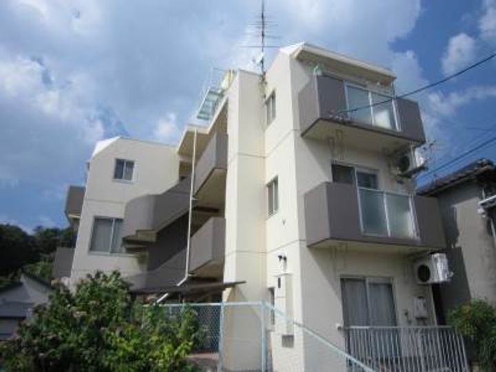 広島県呉市西片山町(マンション)の賃貸物件の外観