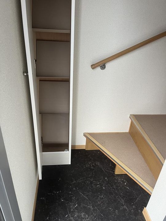 レオネクスト桑の玄関