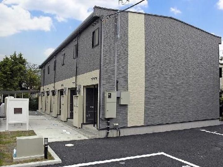 レオパレスグランボヌールの外観