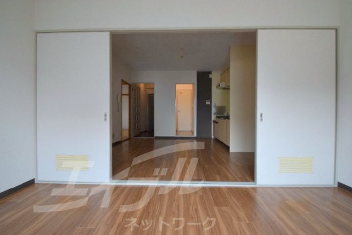 セントラル山田南の居間