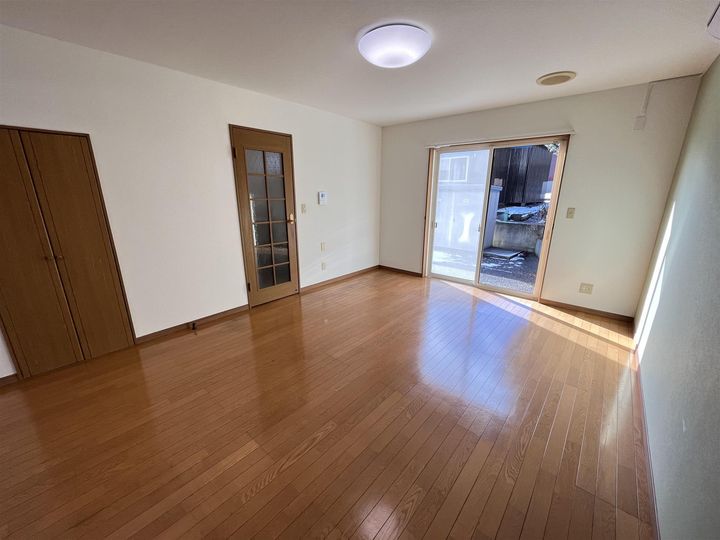 グリーンフォーレストの居間