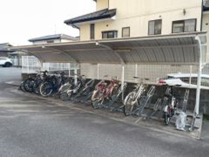 モントーレヒルズ東櫛原の地図