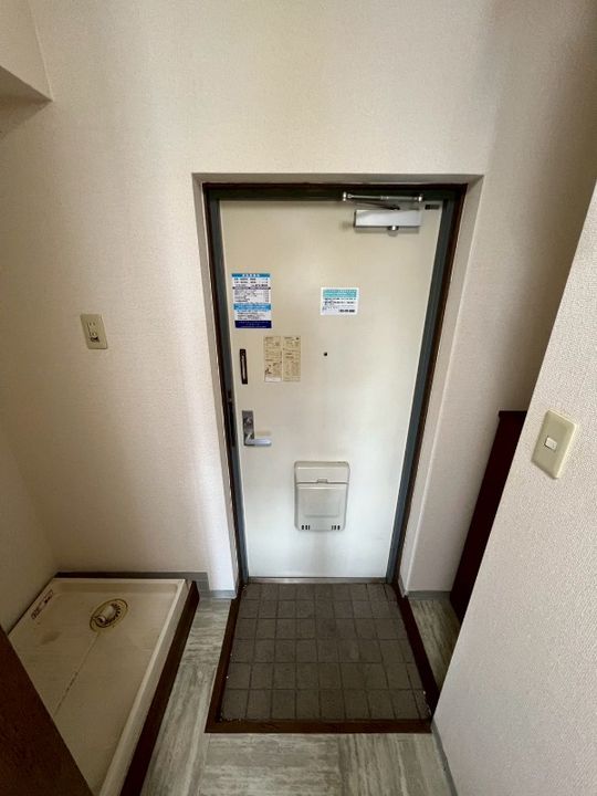 静岡県浜松市中央区初生町(マンション)の賃貸物件の玄関