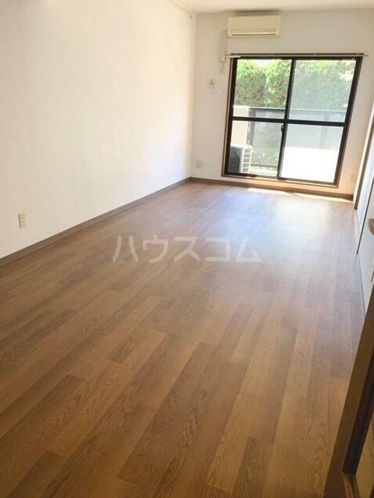 フィール天神町3号館の居間
