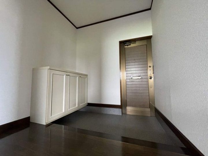 コーポ志村の玄関