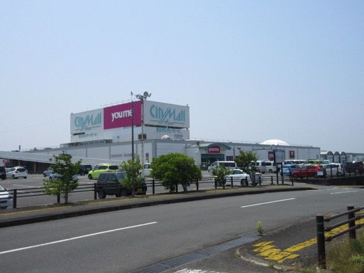 カームリー緑ケ丘の周辺