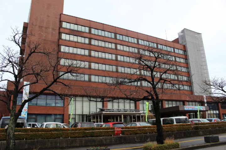 富山県高岡市本丸町(一戸建)の賃貸物件の周辺