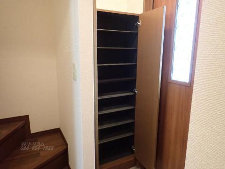 広島県福山市手城町4(一戸建)の賃貸物件の玄関