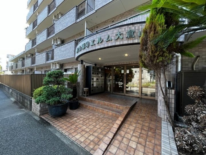 西山第9エルム大倉山の地図