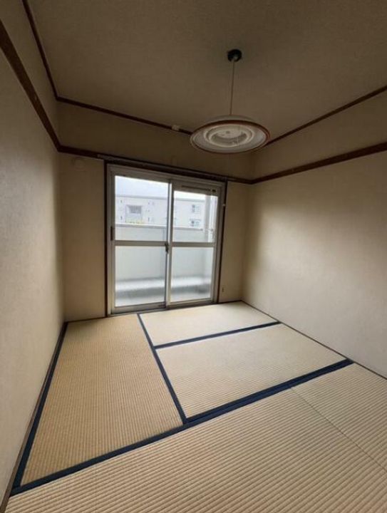 西小中台団地の内装