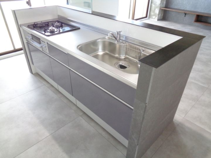 滋賀県栗東市霊仙寺1(マンション)の賃貸物件のキッチン