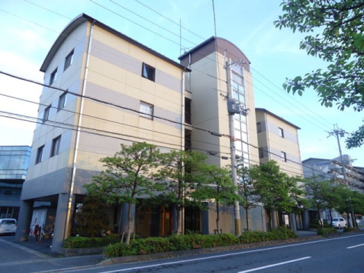 滋賀県栗東市霊仙寺1(マンション)の賃貸物件の外観