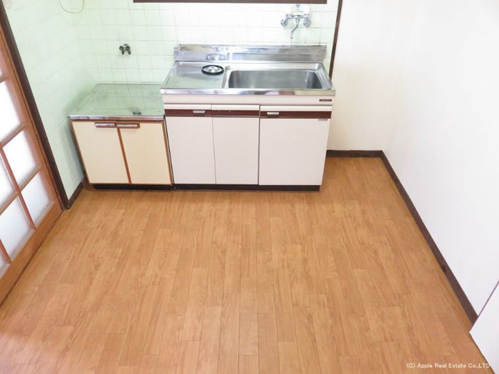 ミリオンコーポラス三萩野の居間