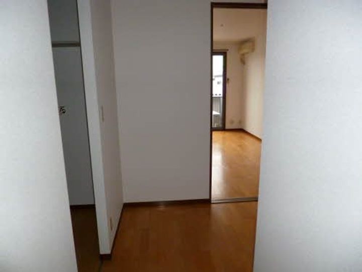 ハイライズMR Vの玄関