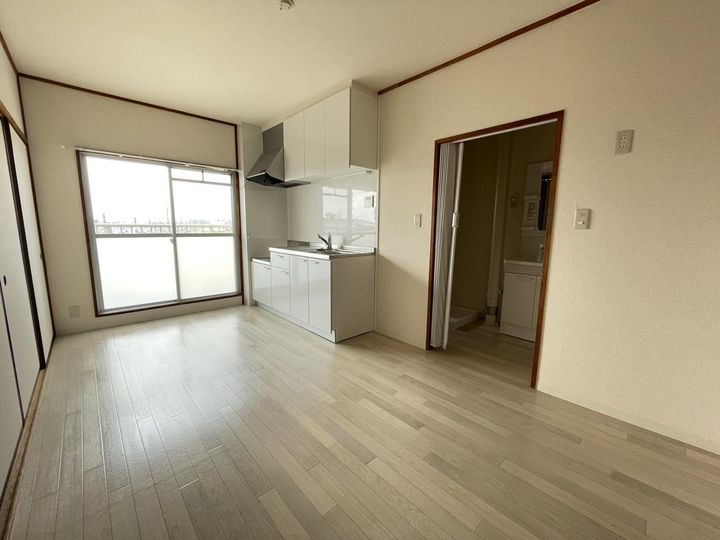 旭ハイツの居間