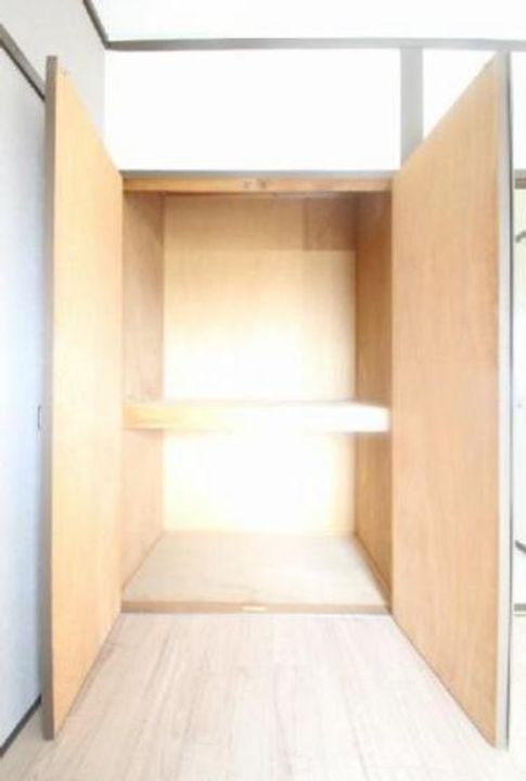 ラ・ヴィータ西市の内装