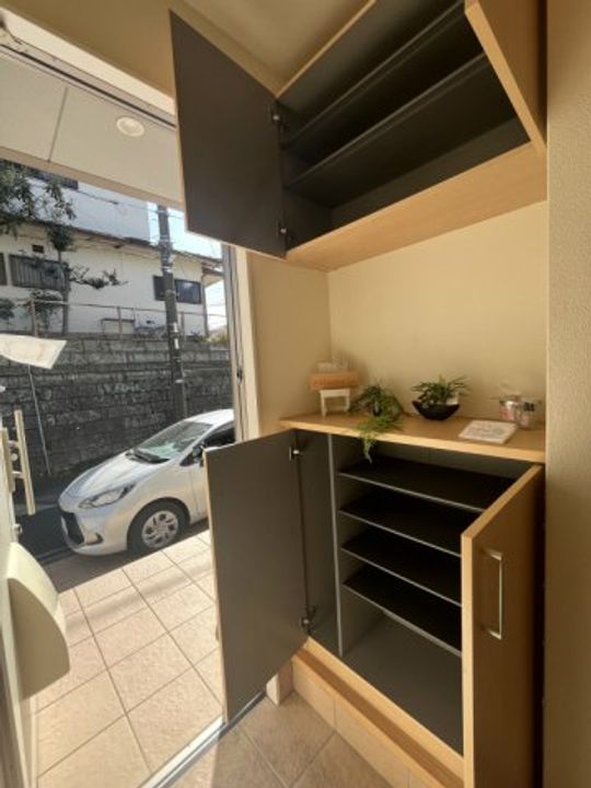 サーラ百合【SHM】の玄関