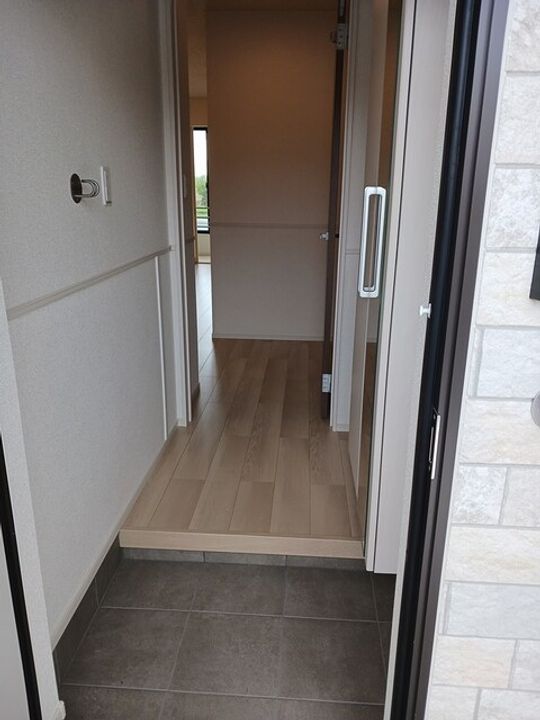 神奈川県南足柄市塚原(アパート)の賃貸物件の玄関