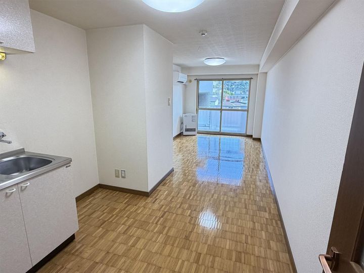 プラザユーホームの居間