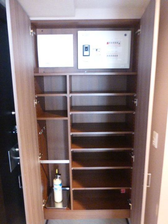 東京都港区芝浦4(マンション)の賃貸物件の玄関