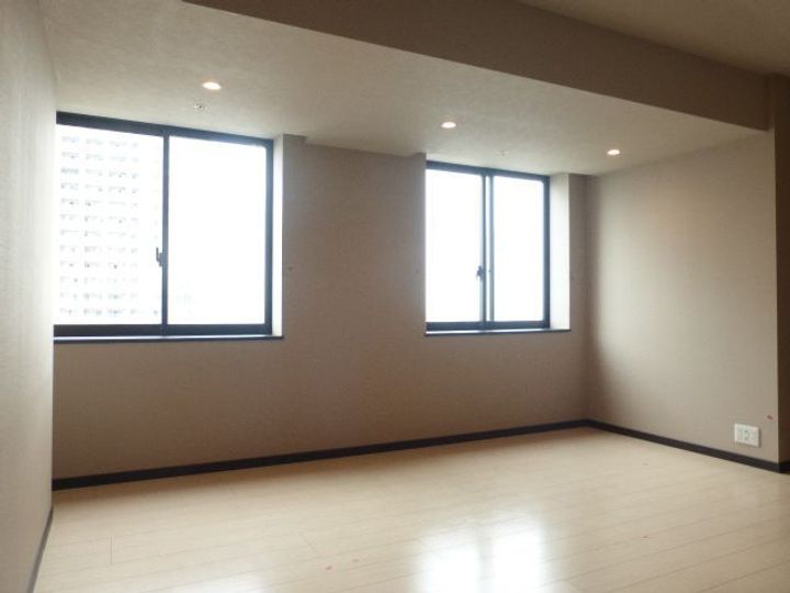 東京都港区芝浦4(マンション)の賃貸物件の居間