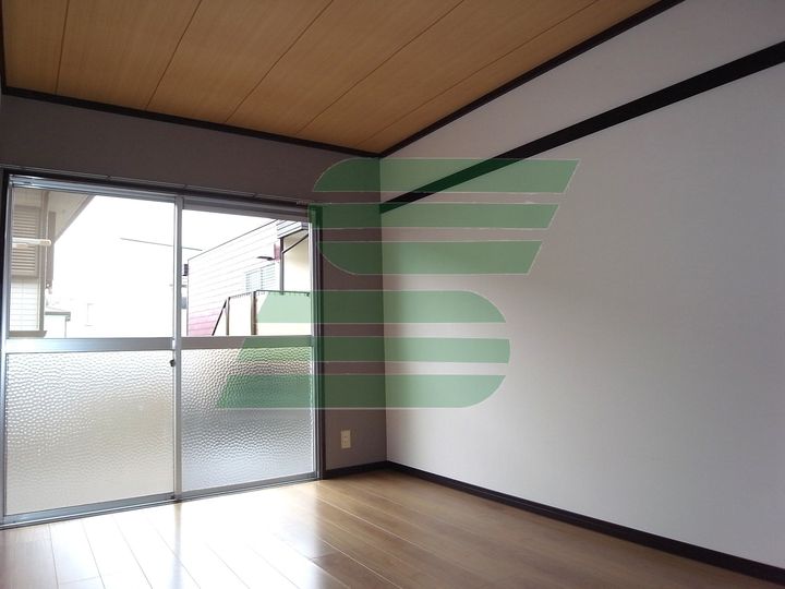 キャステールマルトク B棟の居間